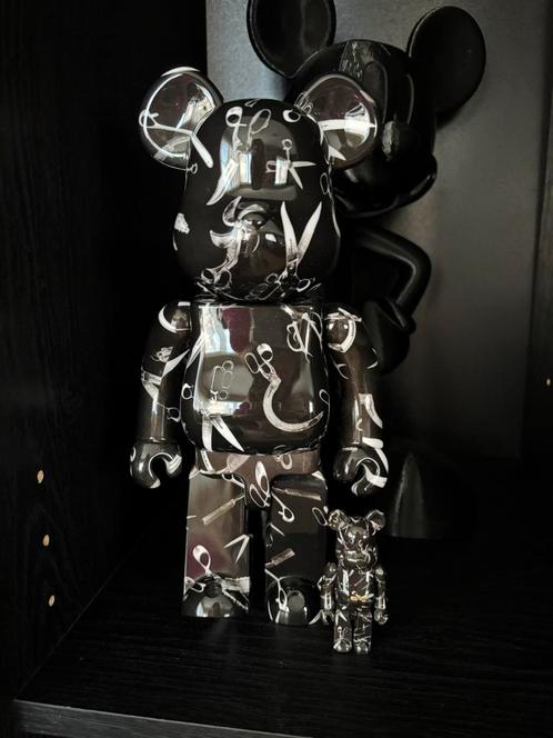 Bearbrick Denham “schaar”, Antiek en Kunst, Kunst | Designobjecten, Ophalen of Verzenden