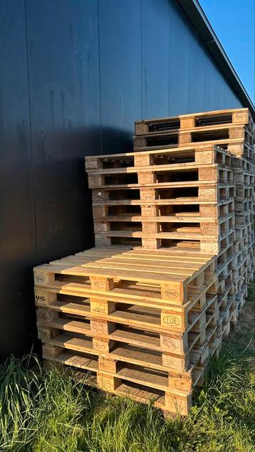 Palettes euro beschikbaar voor biedingen