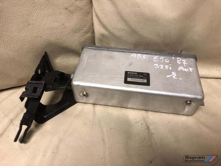 Bmw E30 325i abs module computer Bosch 0265103004 ecu 3serie, Autos : Pièces & Accessoires, Électronique & Câbles, BMW, Utilisé