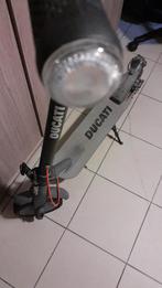 Electriche step, Fietsen en Brommers, Zo goed als nieuw, Elektrische step (E-scooter), Ophalen, Overige merken