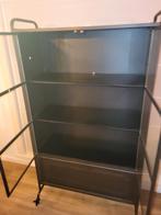 Industriële zwarte metalen vitrinekast, Huis en Inrichting, Kasten | Vitrinekasten, Ophalen, 50 tot 100 cm, Zo goed als nieuw