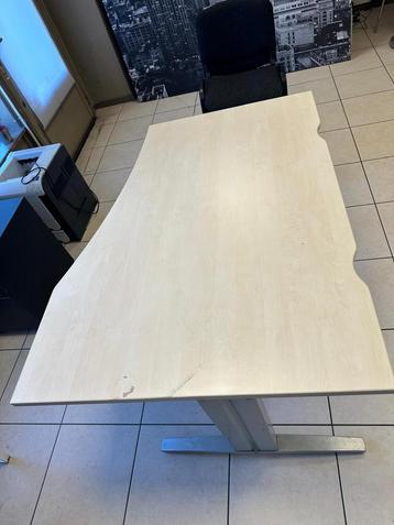 Bureau a vendre plateau bois reglable en hauteur beschikbaar voor biedingen