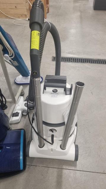Aspirateur - purificateur d'air Delphin DP 2002 beschikbaar voor biedingen