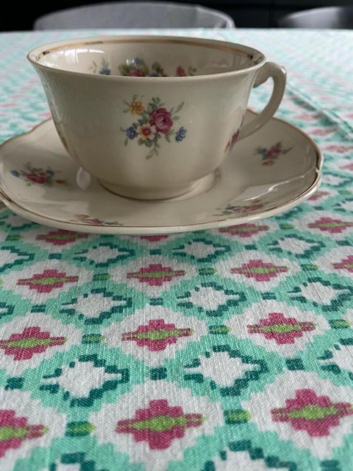 gezellig oma koffieservies, Huis en Inrichting, Keuken | Servies, Gebruikt, Compleet servies, Overige stijlen, Porselein, Ophalen