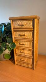 Vintage kleine rotan kast met 5 laden, Huis en Inrichting, Kasten | Overige, Ophalen of Verzenden, Gebruikt