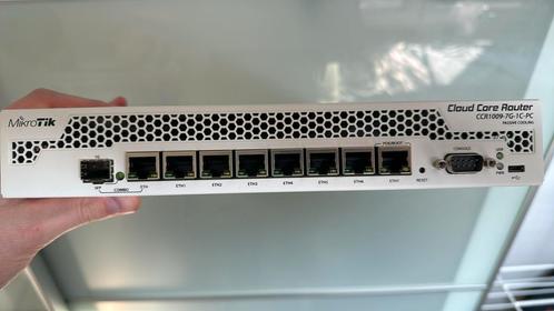 MikroTik CCR1009-7G-1C-PC Router, Informatique & Logiciels, Commutateurs réseau, Comme neuf, Enlèvement ou Envoi