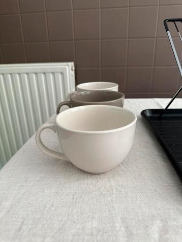 Grote koffietassen koffiekoppen coffee beschikbaar voor biedingen