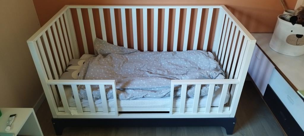 Babybed childhome + aerosleep matras + matrasbeschermer, Ophalen