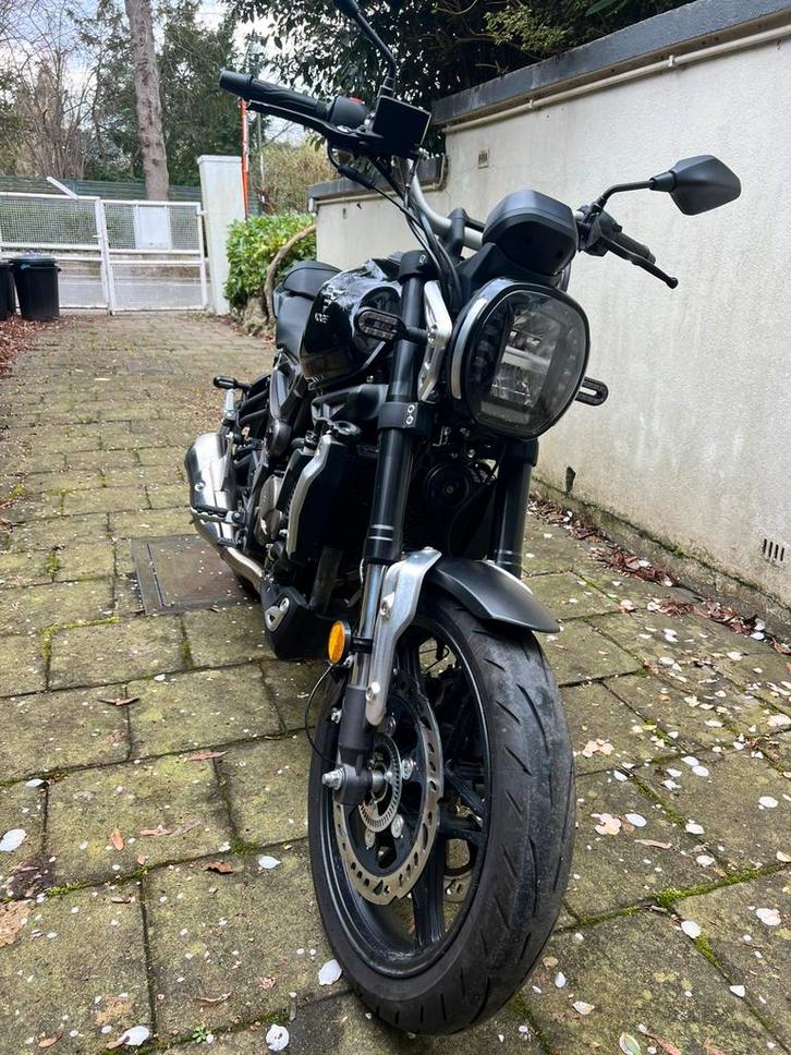 VOGE 300 AC zwarte motorfiets, Motoren, Overige Motoren, 12 t/m 35 kW, Ophalen