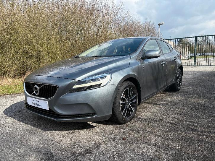 Volvo V40 1.5 T2 Édition noire Geartronic - Pleine LED*PDC, Autos, Volvo, Entreprise, Achat, V40, ABS, Airbags, Air conditionné