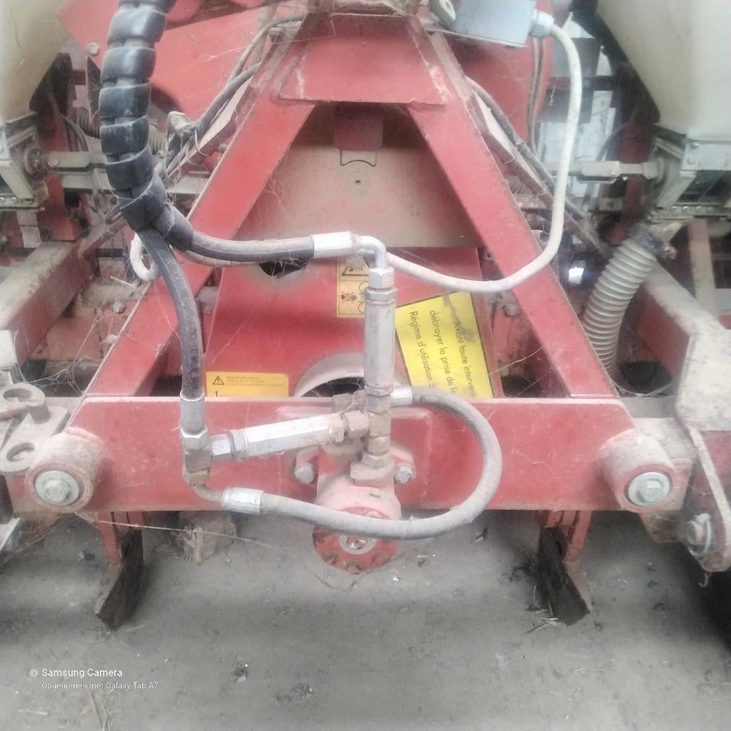 Pneumatische maiszaaimachine met computer en zaaischijven, Zakelijke goederen, Ophalen