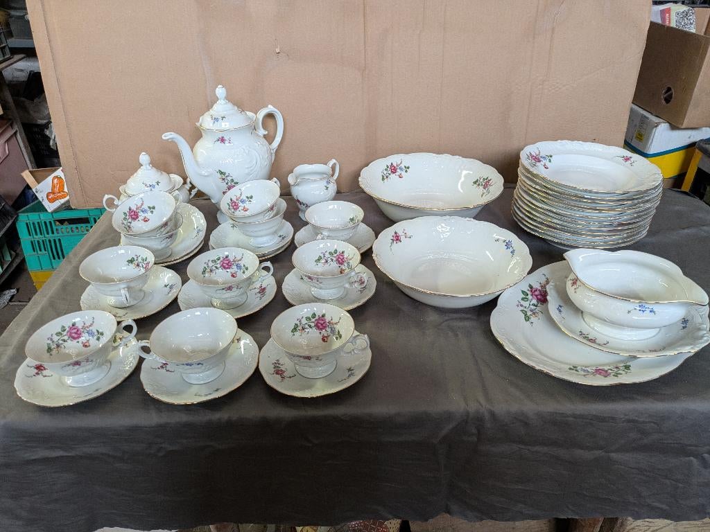 Service en porcelaine 40 pièces, Enlèvement