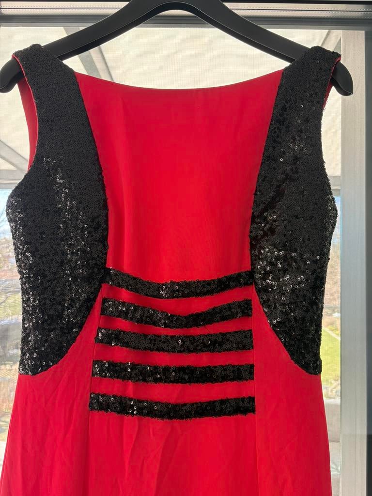 Avondkleed, Enlèvement, Comme neuf