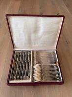 Bestek verzilverd 84-delig, Ophalen