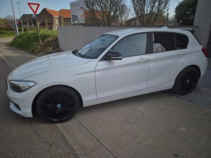 BWM 118i, Autos, BMW, Particulier, Série 1, Airbags, Air conditionné, Android Auto, Apple Carplay, Climatisation automatique, Bluetooth