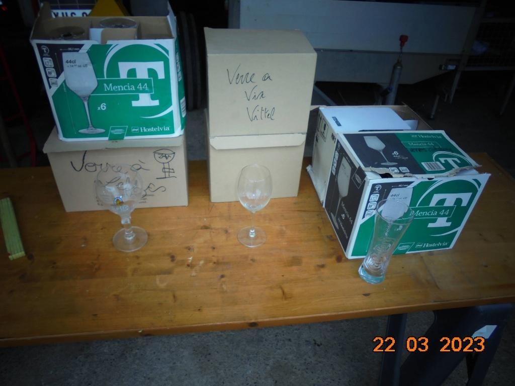 verres de brasserie - 36 pièces, Collections, Verres & Petits Verres, Enlèvement, Utilisé, Verre à bière