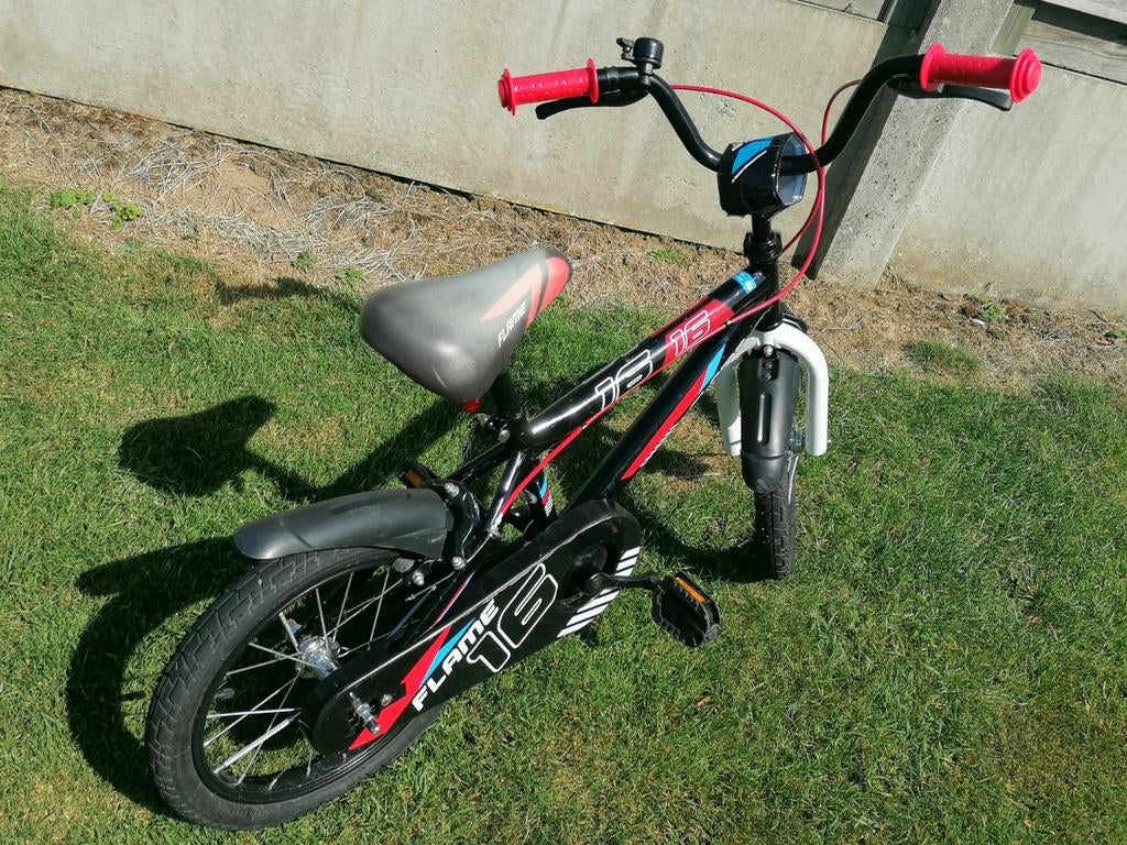 Kinderfietsje "Flame 16"' + zijwieltjes, Ophalen