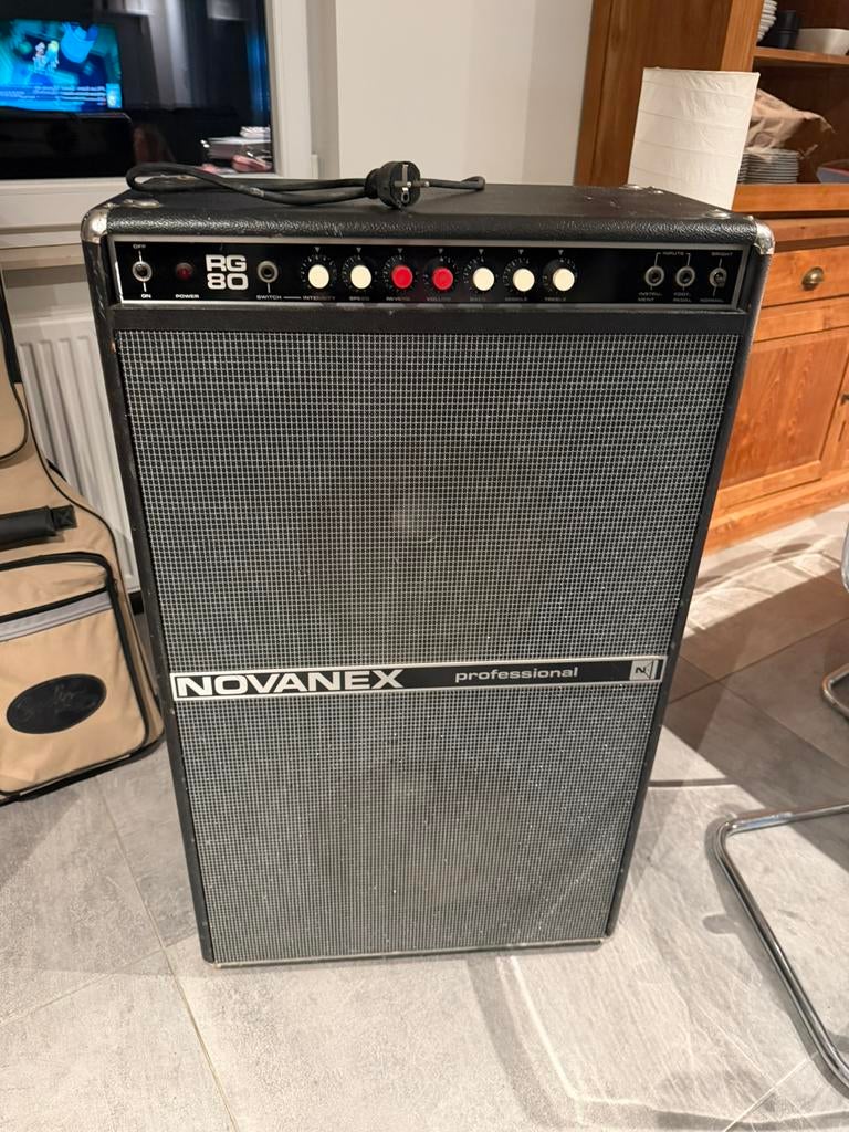 Ampli guitare novanex rg 80, Musique & Instruments, Amplis | Basse & Guitare, Utilisé, Guitare, 50 à 100 watts, Enlèvement