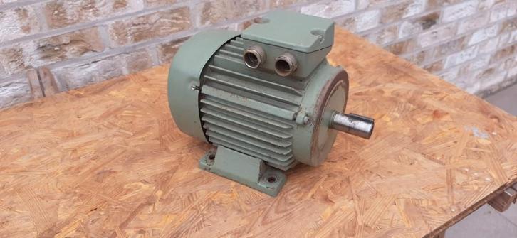 Moteur électromoteur, électrique, à cellules électriques, 2C, Bricolage & Construction, Électricité & Câbles, Enlèvement ou Envoi