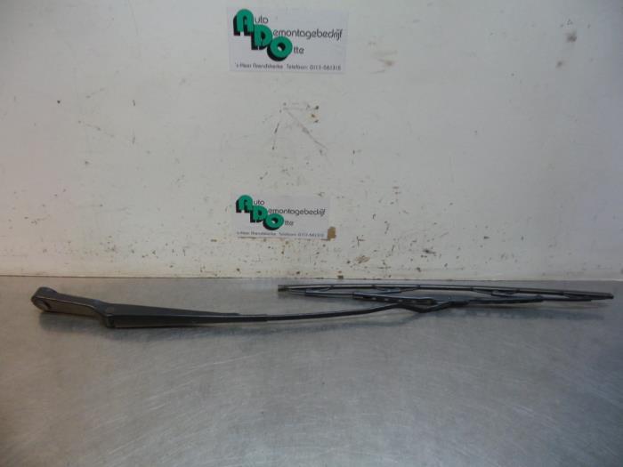 Bras essuie-glace avant d'un Landrover Freelander, Autos : Pièces & Accessoires, Vitres & Accessoires, Land Rover, Utilisé, 3 mois de garantie