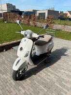 Vespa b-klasse, Fietsen en Brommers, Brommers | Vespa, Ophalen, Zo goed als nieuw