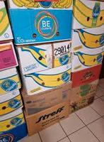 caisses a bananes remplie d objets divers pour brocante, Enlèvement, Utilisé