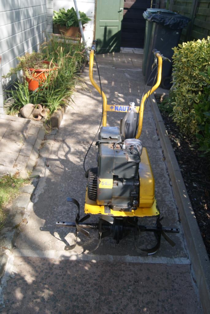 Zware Tuinfrees Nautae, Ophalen, Benzine, Gebruikt, Nautae