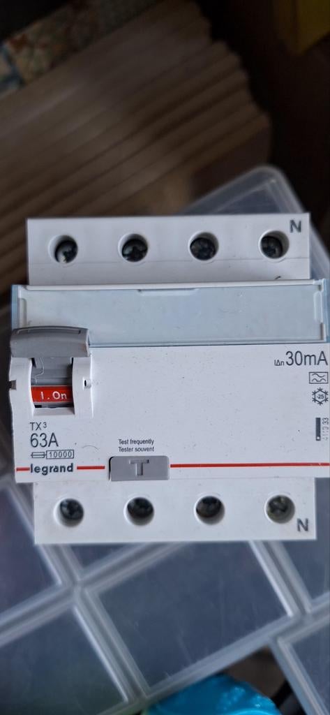 Interrupteur différentiel type A tétrapolaire 4P/63A - 30mA, Enlèvement ou Envoi, Interrupteur