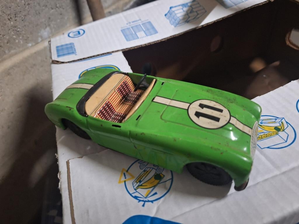 Vintage Metalen auto made in France, Ophalen of Verzenden