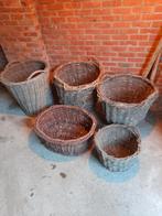 5 rieten manden, Ophalen