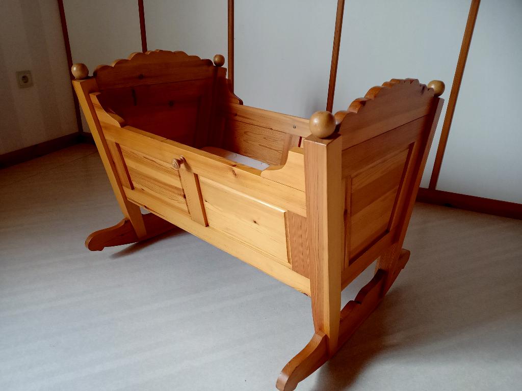 Schommel wieg, Ophalen, Zo goed als nieuw, Wieg
