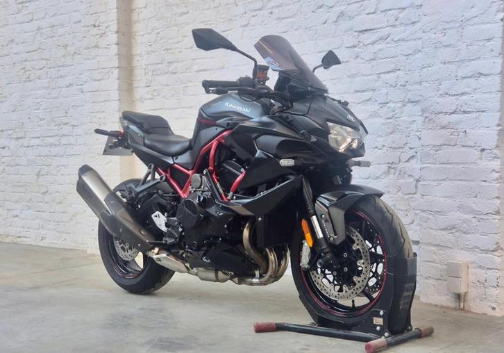 Kawasaki Z H2 ZH2 Performance #motomobilia, Motos, Motos | Kawasaki, Entreprise, Naked bike, plus de 35 kW, 4 cylindres, Permis Moto A