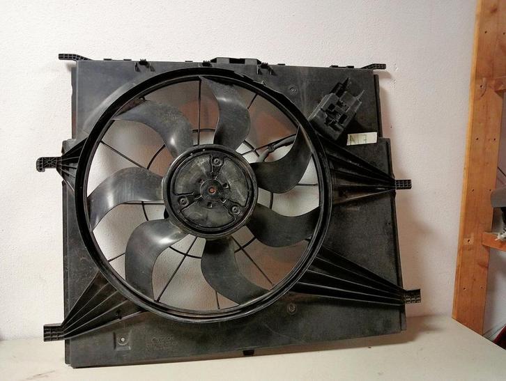 A4479060112 Elektrische ventilator / 0130707405/695 8567 voo, Autos : Pièces & Accessoires, Moteurs & Accessoires, Mercedes-Benz