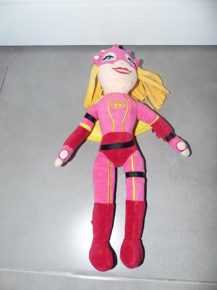 Poupée en peluche Mega Mindy - bon état, Enfants & Bébés, Jouets | Peluches, Comme neuf, Enlèvement ou Envoi