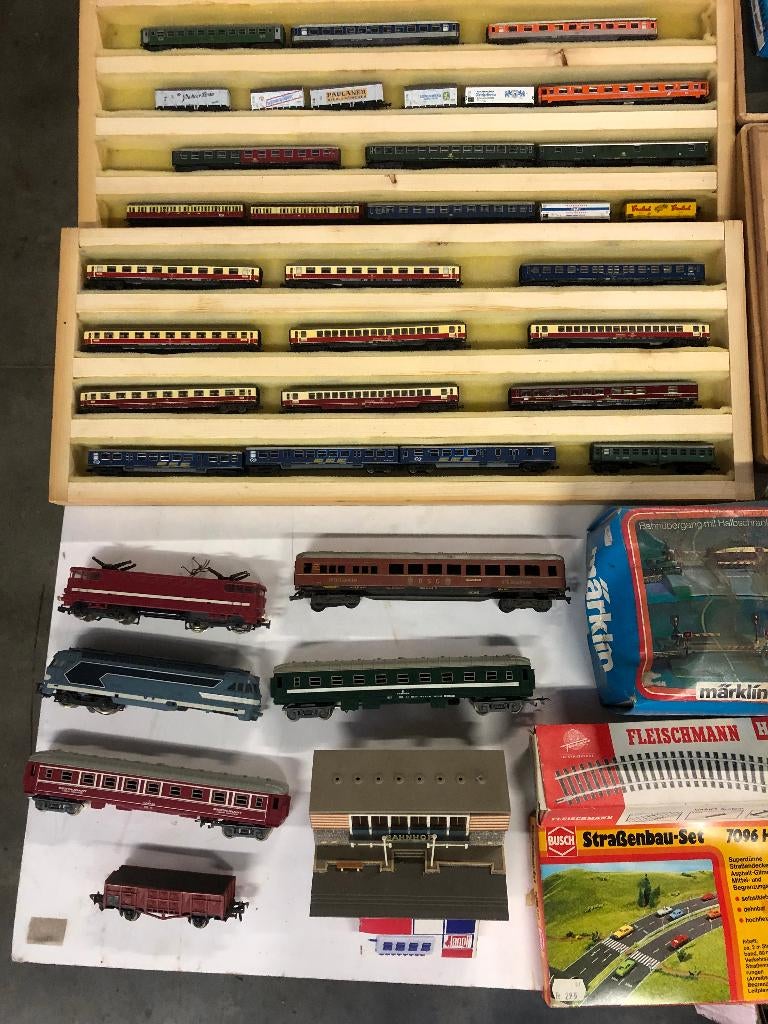 Modeltreinen  -   verzameling, Ophalen, Zo goed als nieuw
