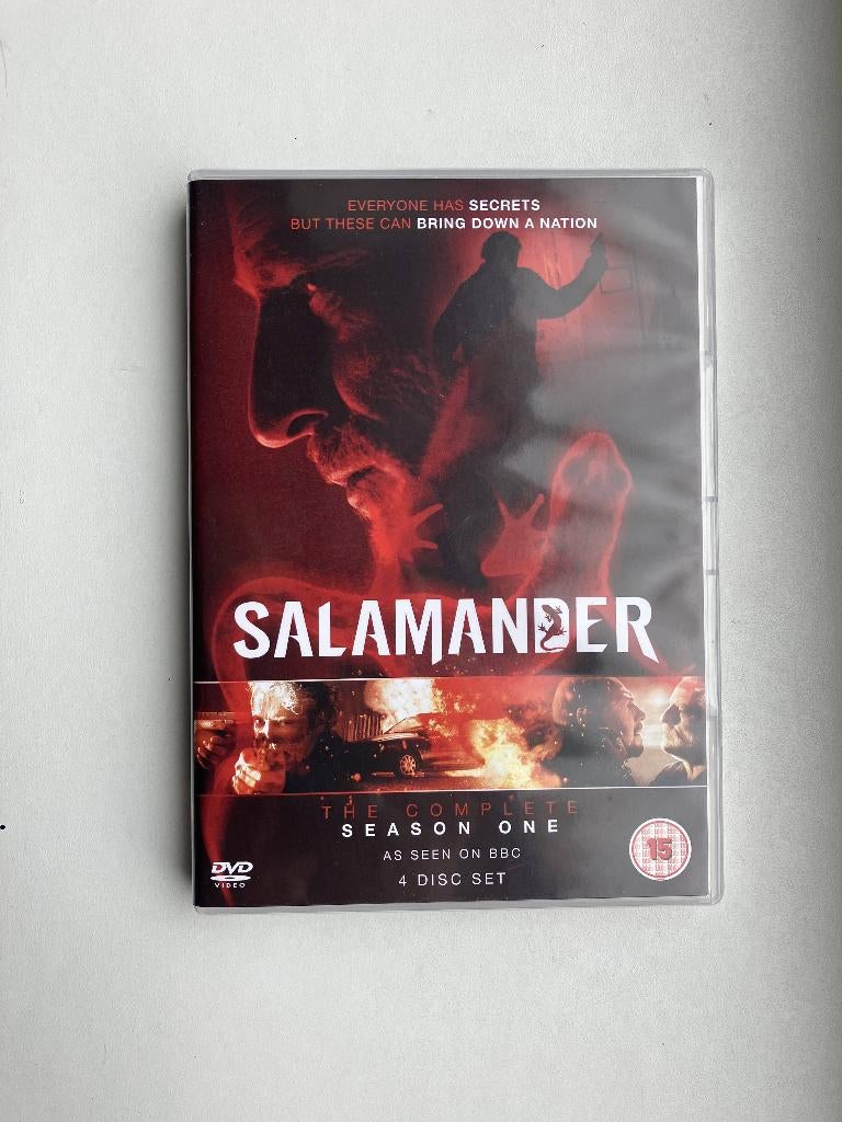 Salamander (Season 1) (DVD), Cd's en Dvd's, Ophalen of Verzenden, Zo goed als nieuw, Thriller, Boxset