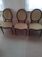 Stoelen in kerselaar, Enlèvement