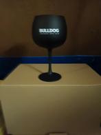 6 verres bulldog gin, Enlèvement