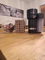 Nespresso Vertuo Lattissima koffiemachine met melksysteem, Elektronische apparatuur, Ophalen of Verzenden, Zo goed als nieuw, Koffiemachine
