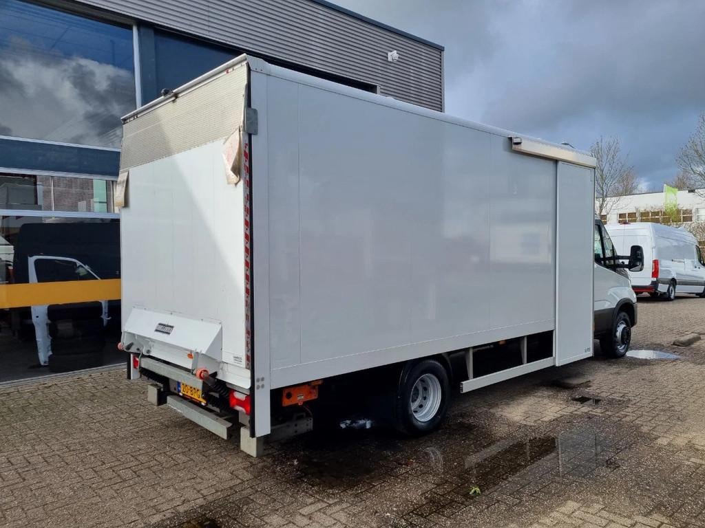 Iveco Daily 70C18 3.0D Koffer 1000kg LBW GVW 7000kg Euro 6, Auto's, Bestelwagens en Lichte vracht, Automaat, Achterwielaandrijving