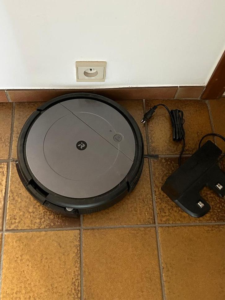 iRobot Roomba Combo – Weinig Gebruikt – Stofzuigt én Dweilt!, Electroménager, Aspirateurs, Comme neuf, Aspirateur robot, Enlèvement
