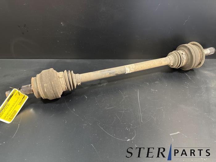 Arbre de transmission arrière gauche d'un Mercedes Vito, Autos : Pièces & Accessoires, 3 mois de garantie, Utilisé, -, -