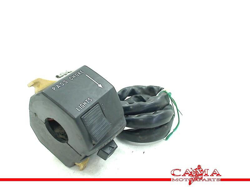 COMMUTATEUR GAUCHE GSF 400 Bandit 1991-1997 (GSF400 GK75B), Motos, Dhr. S. di Majo, Utilisé, Info@cama-motorparts.nl, P.J. Troelstraweg 8 8
3144 CX  MAASSLUIS, NL