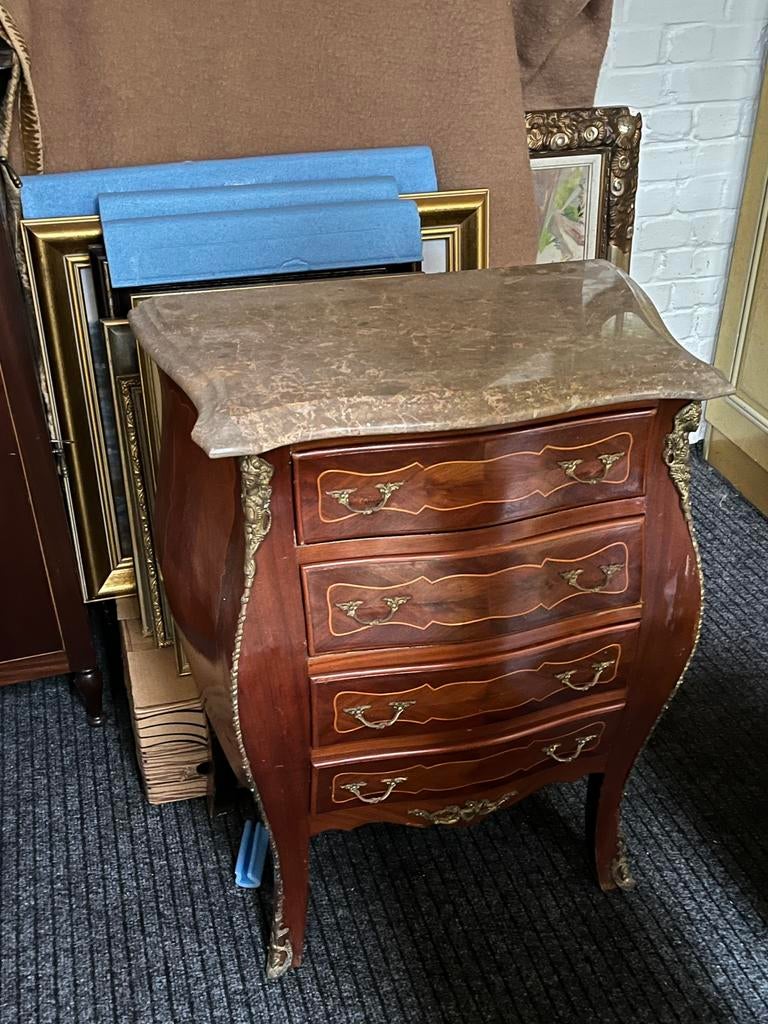 Commode ancienne, Enlèvement, Comme neuf