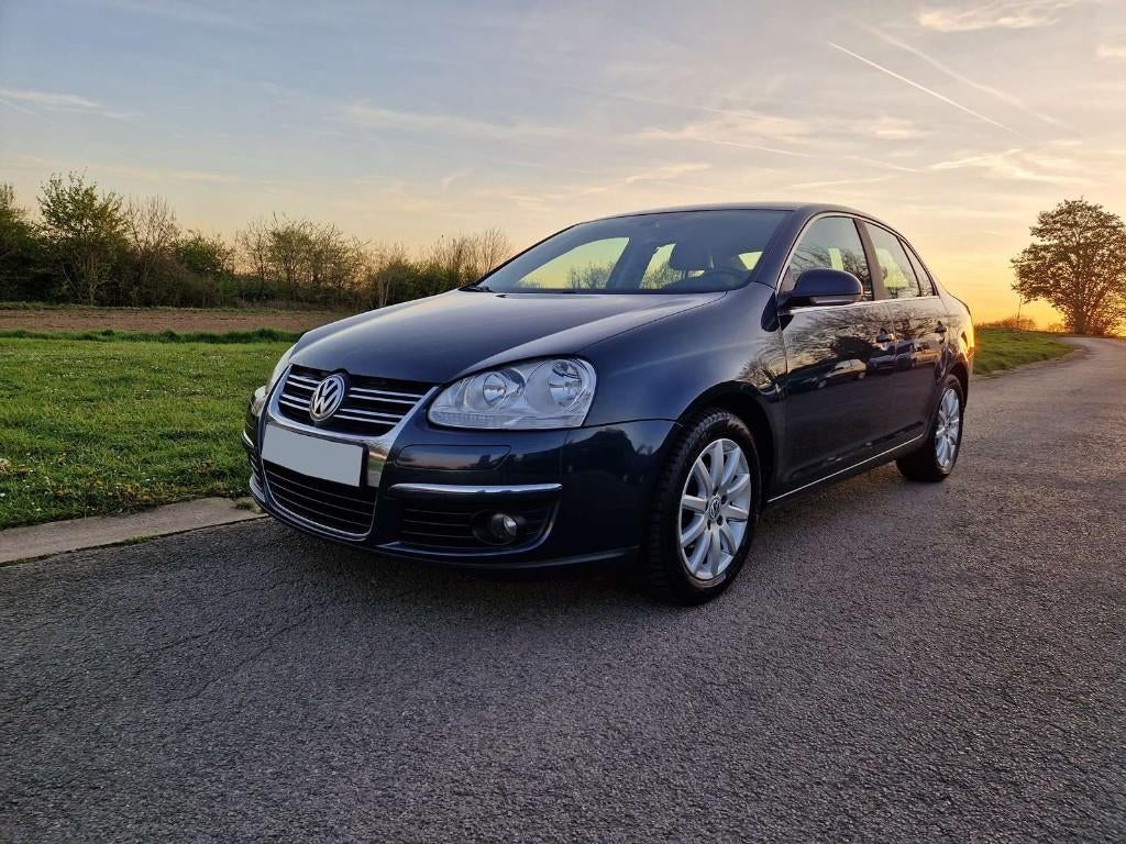 VW Jetta 1.9 TDi 105ch - Année 2007 - 209.850km PRIX: 2.950€, Cuir, Achat, Rétroviseurs électriques, 99 g/km