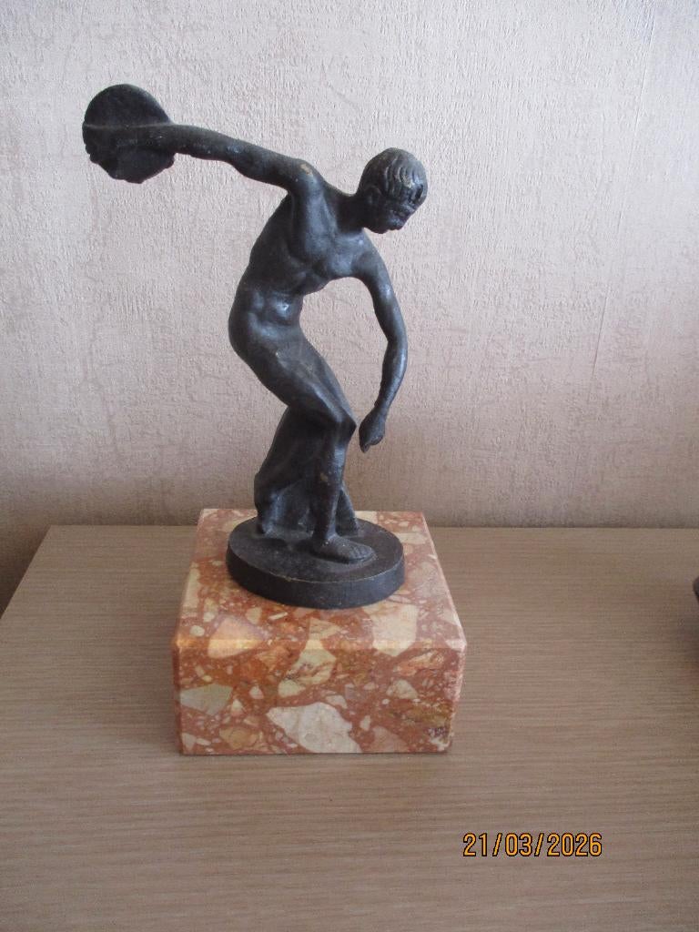 Discuswerper brons op marmer, Ophalen of Verzenden, Brons