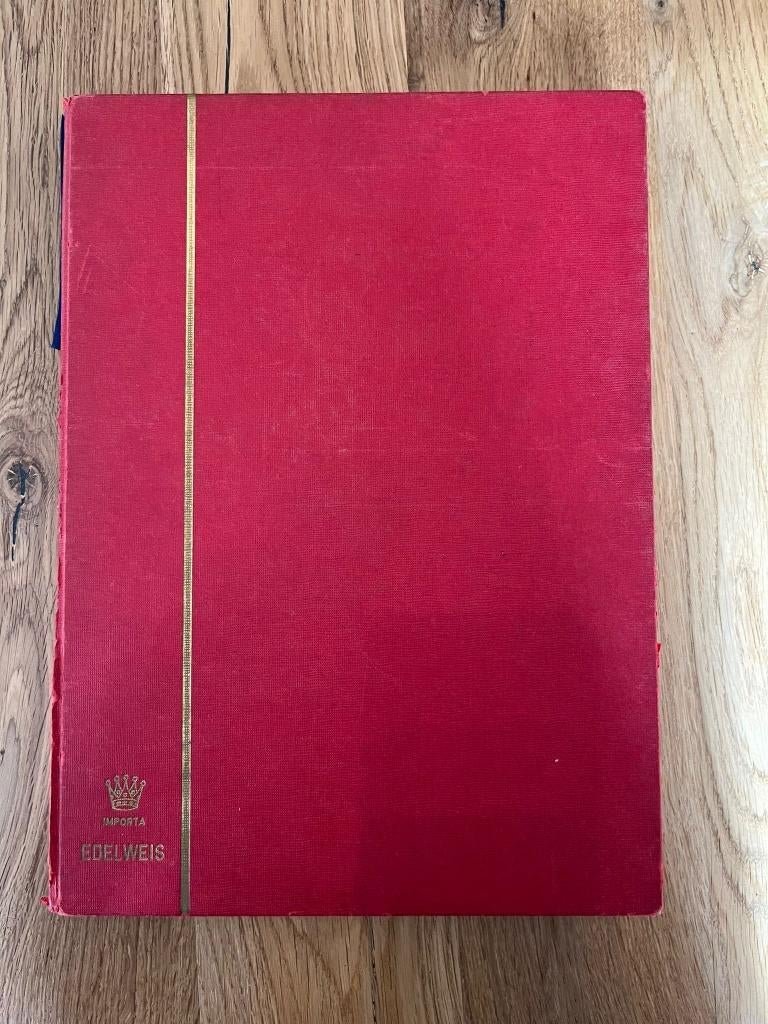 Postzegelalbum Denemarken en Ierland, Postzegels en Munten, Ophalen of Verzenden