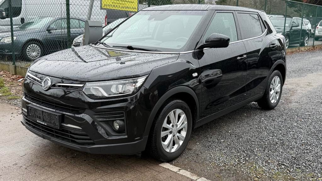 SsangYong Tivoli 1.2 benzine bj 2020 km 103000, Auto's, SsangYong, Stof, Gebruikt, Euro 6, Zwart