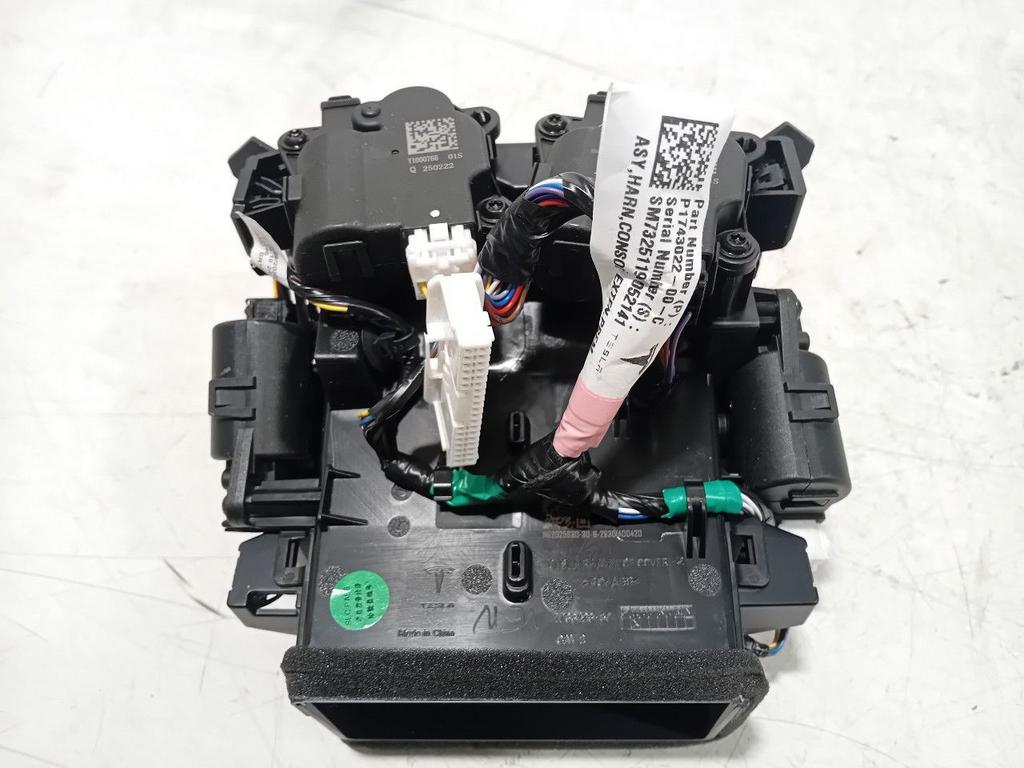 Luchtrooster Tesla Model, Onderdelen@venauto.nl, Van der Ven Autorecycling B.V., Gebruikt, Ettenseweg 76, 4706 PB Roosendaal, The Netherlands