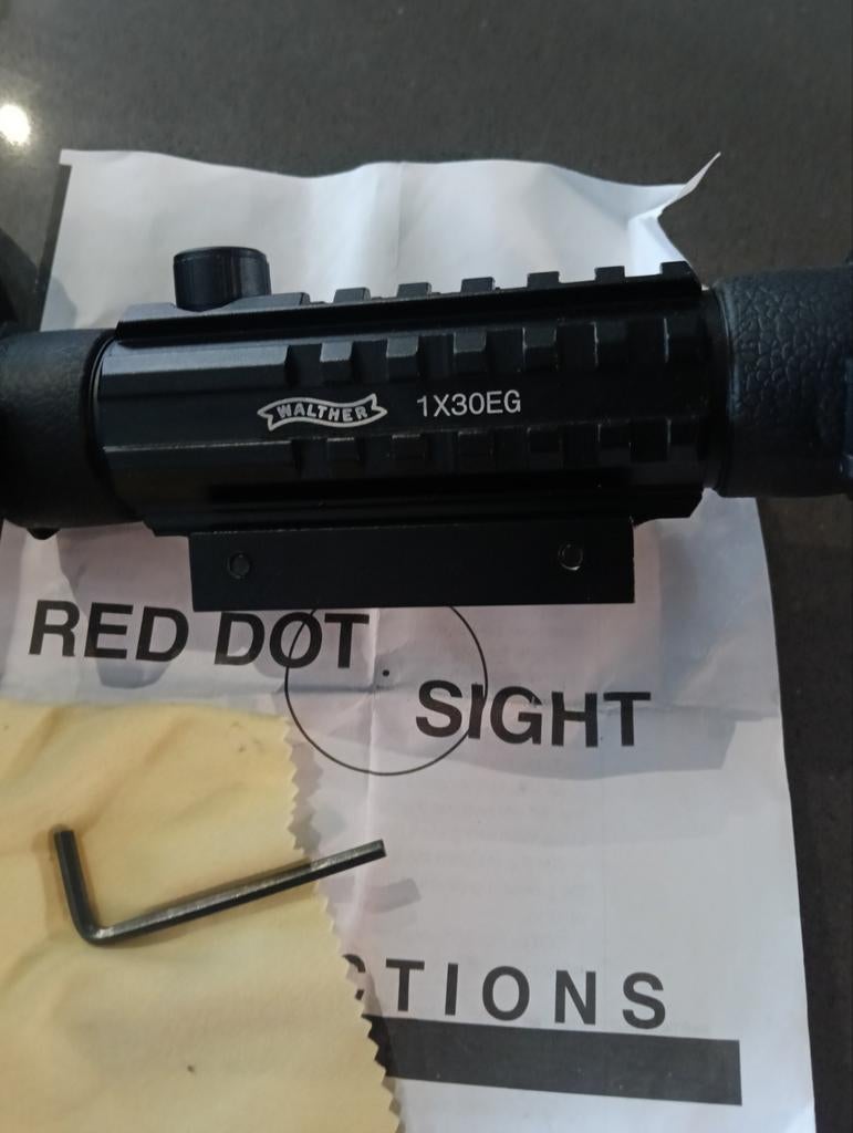 Walther Red dot kijkertje, Sport en Fitness, Ophalen